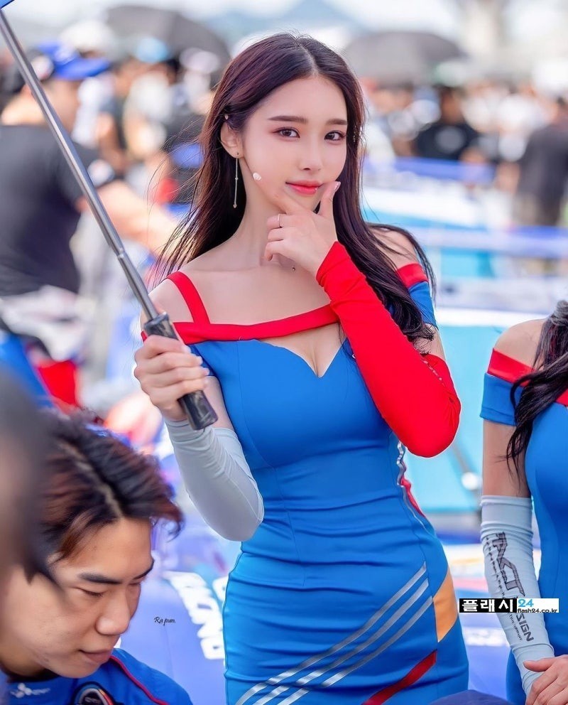 레이싱모델 유리안 거기에 타투가있구나-11