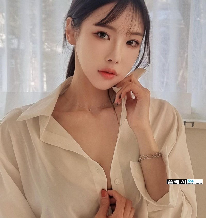 레이싱모델 유리안 거기에 타투가있구나-17