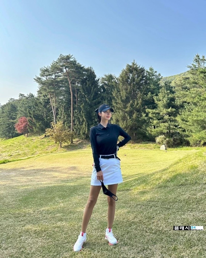 꼭 한번치고싶은 레이싱모델 소이 골프웨어-2