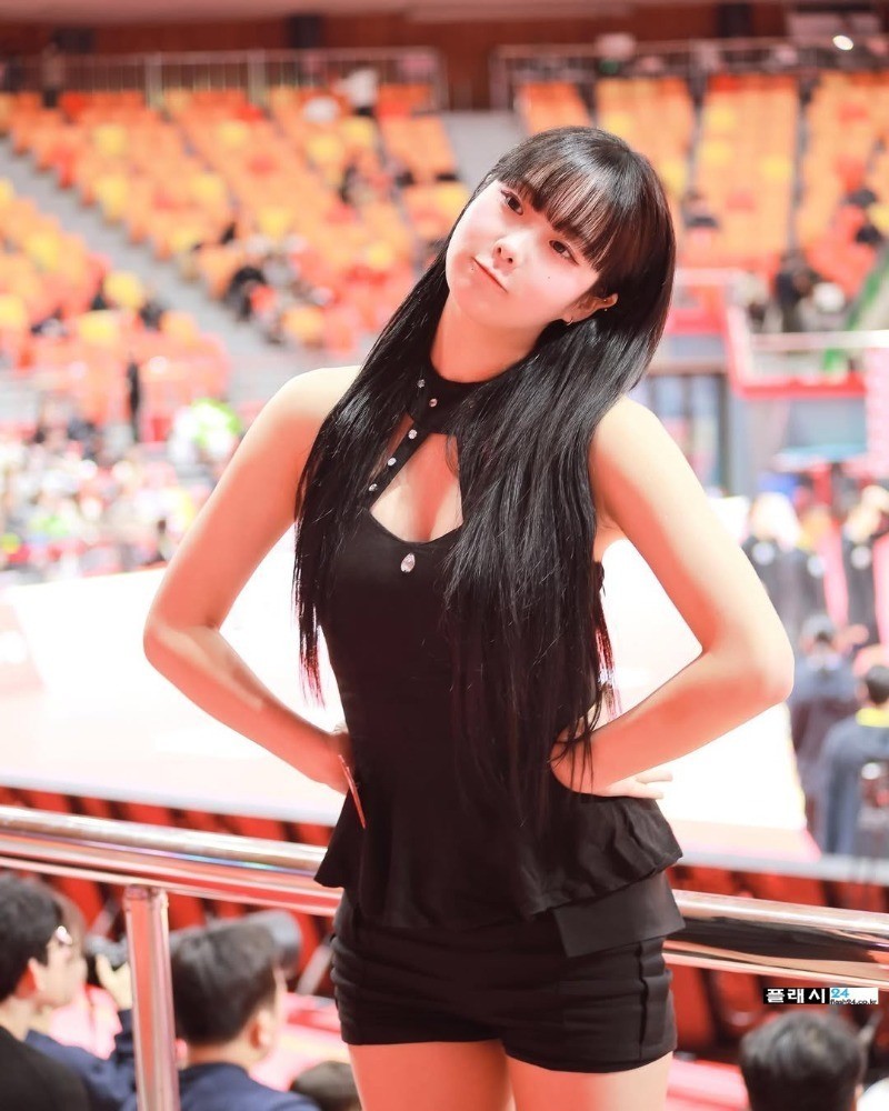 ㅇㅎ)치어리더 박슬비 탄탄한 흰팬츠-3