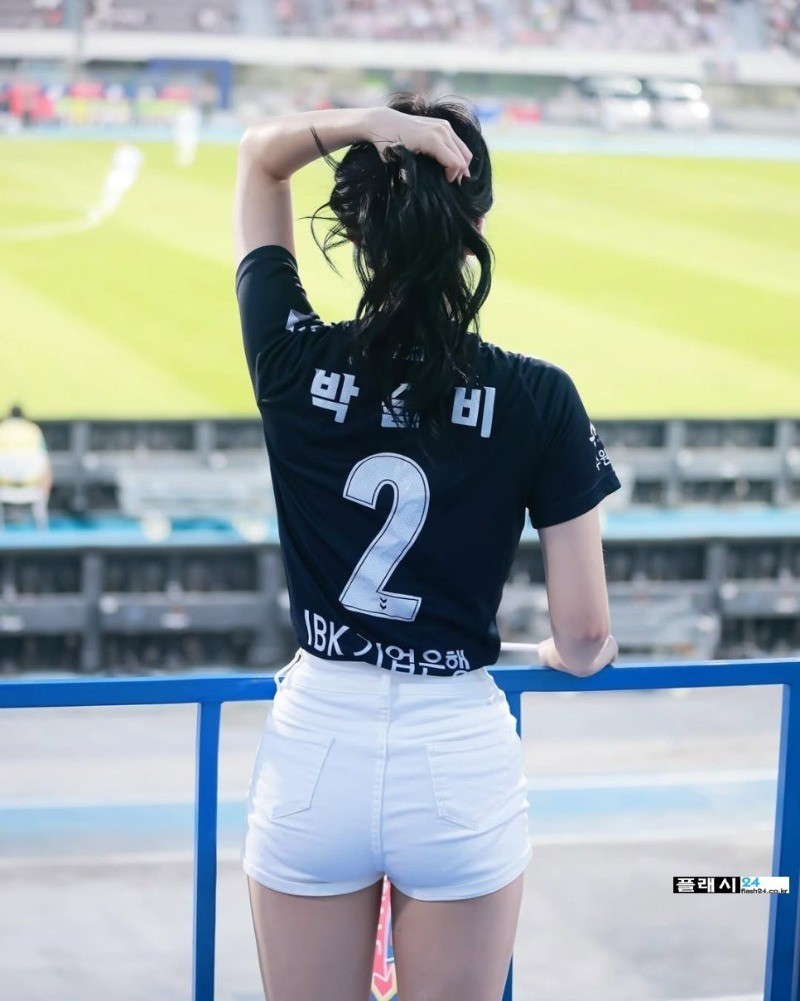 ㅇㅎ)치어리더 박슬비 탄탄한 흰팬츠-6