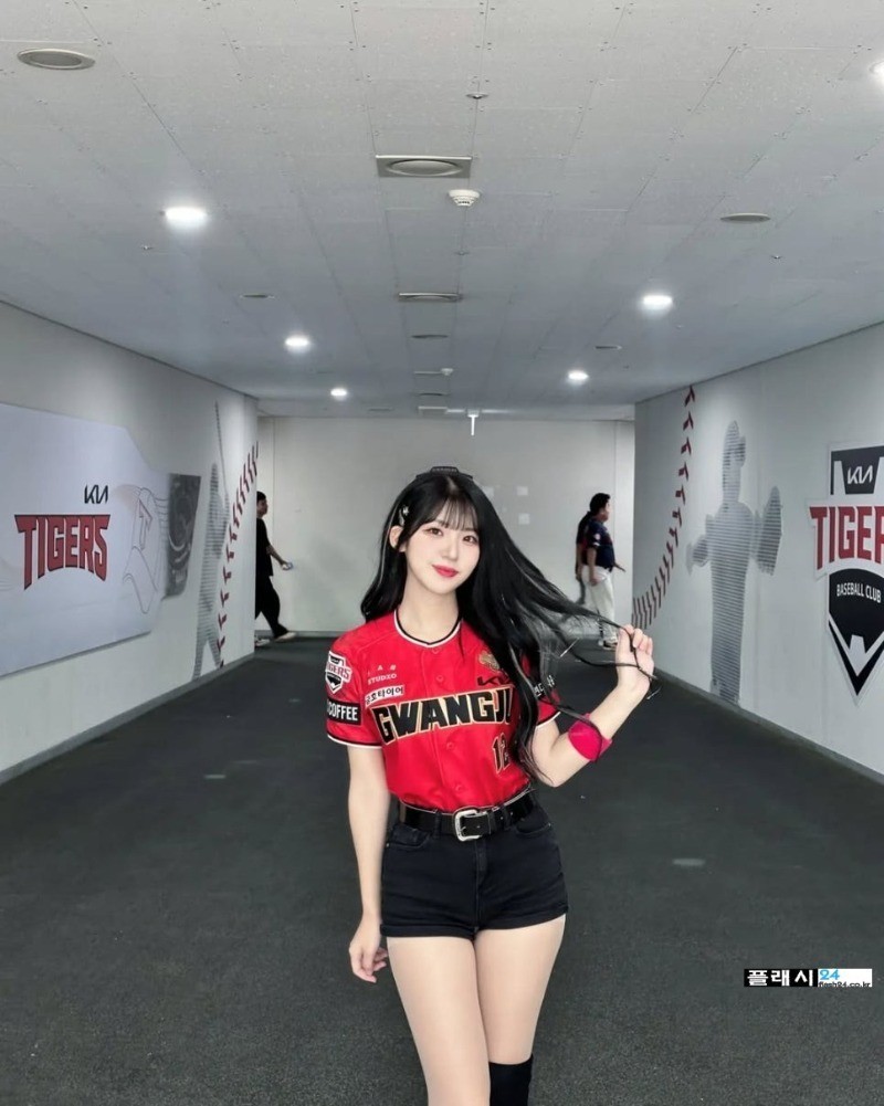 치어리더 염세빈 은근 굴곡진 치어리딩-7