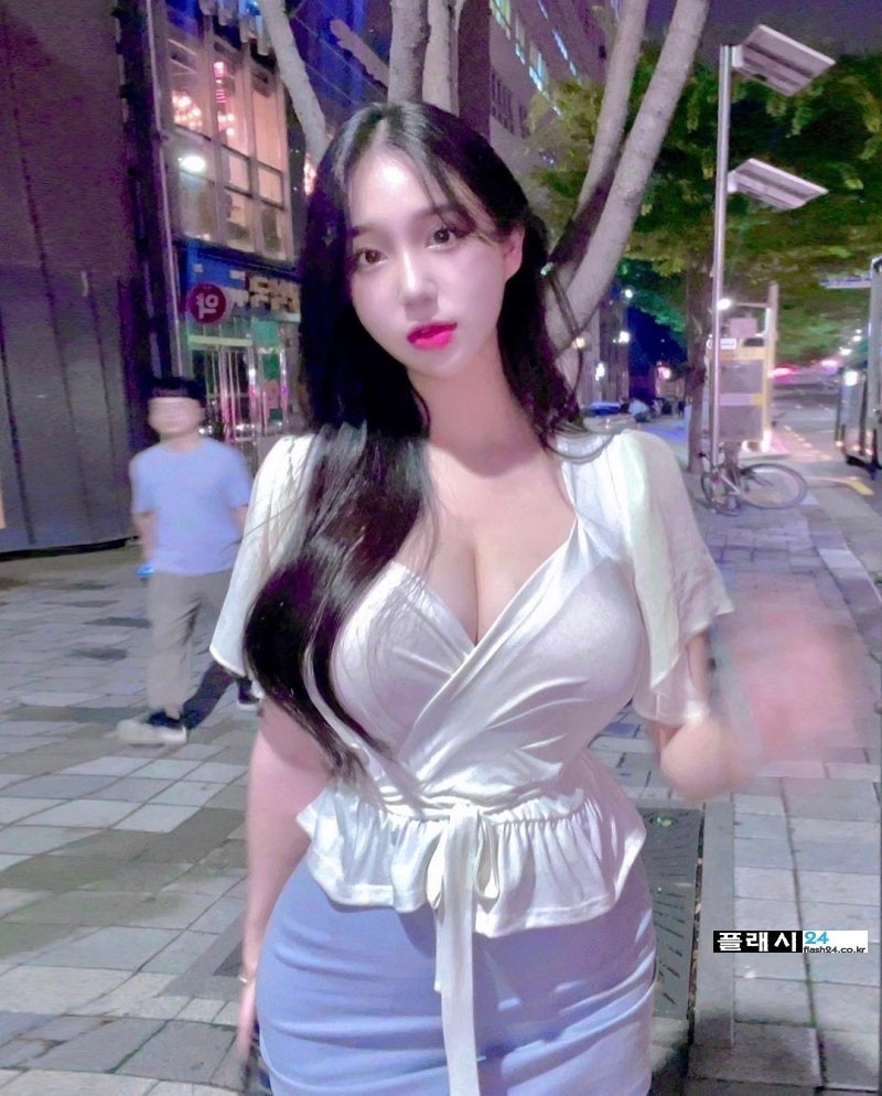사이즈로 밀어 붙이는 치어리더 김현영-5