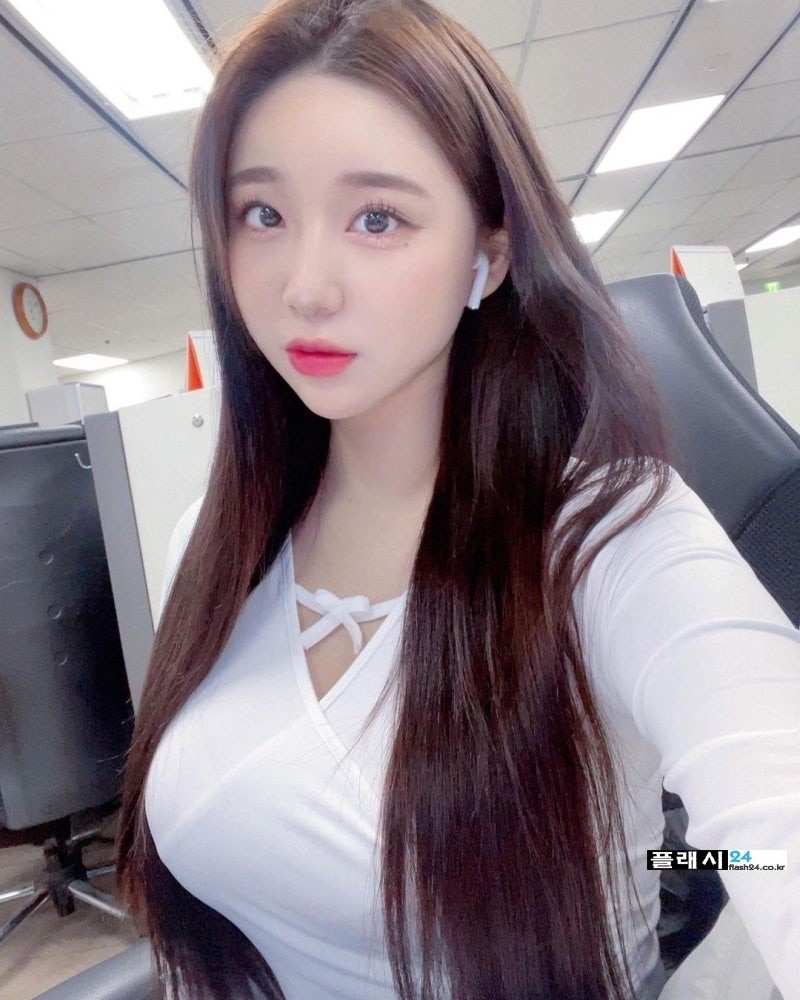 사이즈로 밀어 붙이는 치어리더 김현영-9