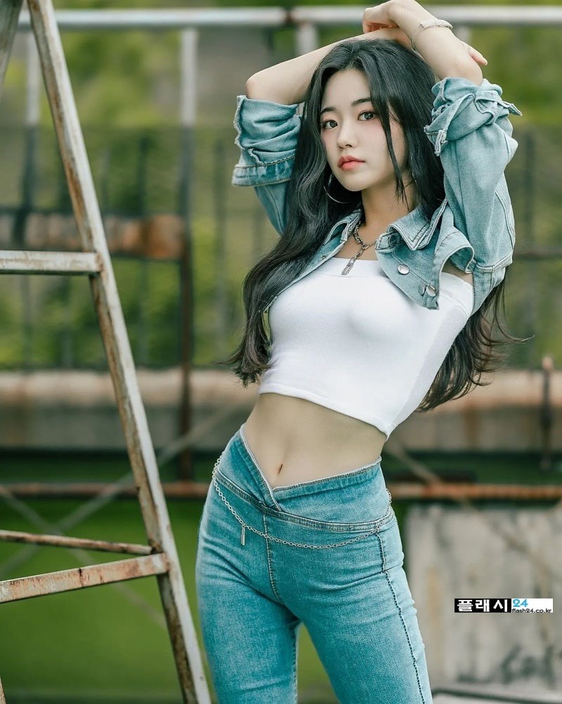 ㅇㅎ)남자들 끌리게하는 모델 홍지은-14