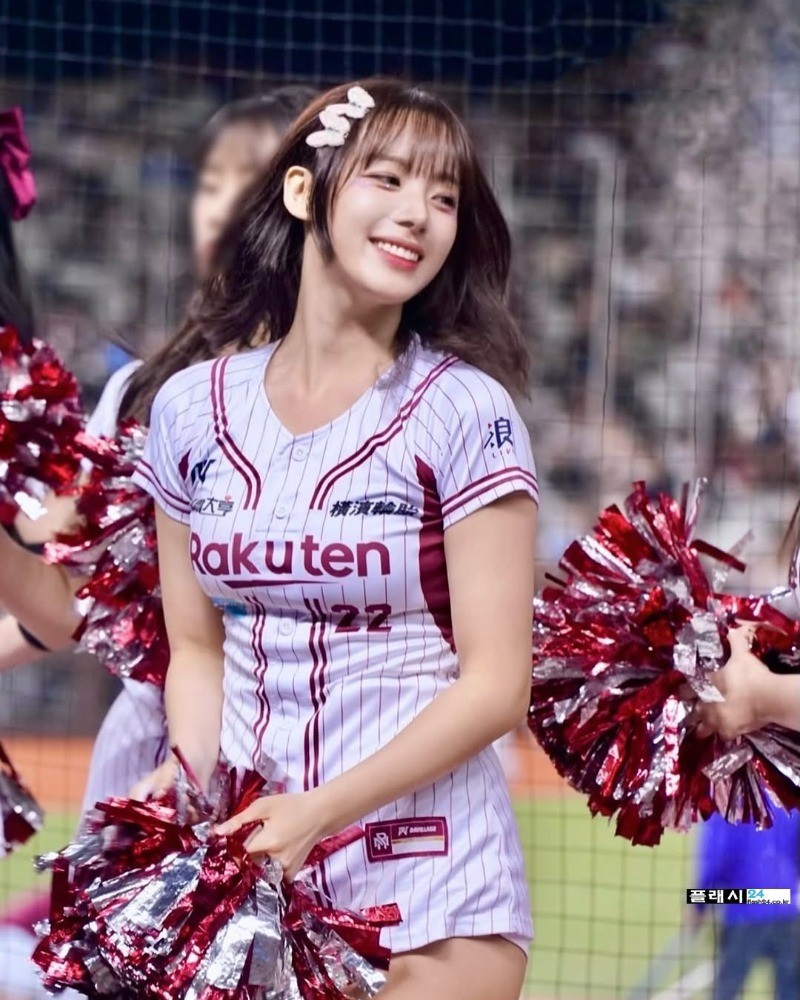 대만에서 폭발하는 하지원 치어리더 미니원피스-2