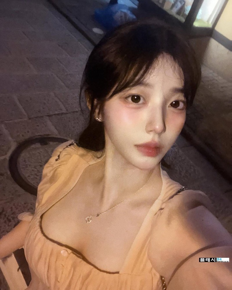 치지직 난리나게 만든 존예 신입 여캠 일로하-10