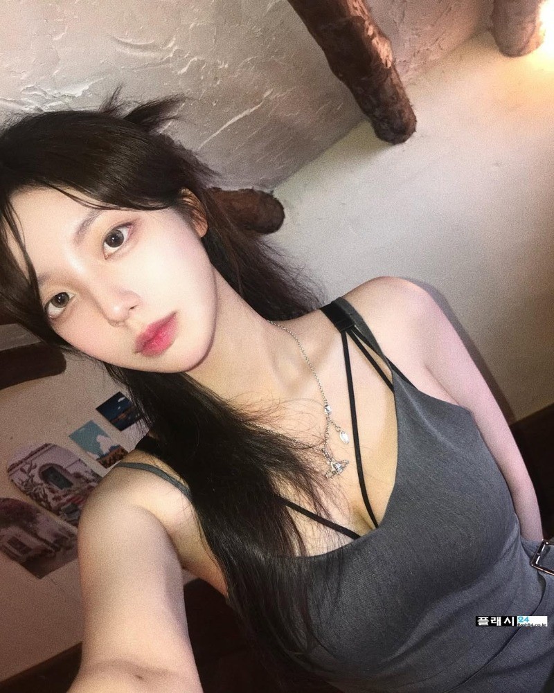 치지직 난리나게 만든 존예 신입 여캠 일로하-15
