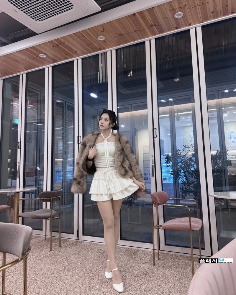 유난히 좋은 치어리더 강수경 다리 각선미