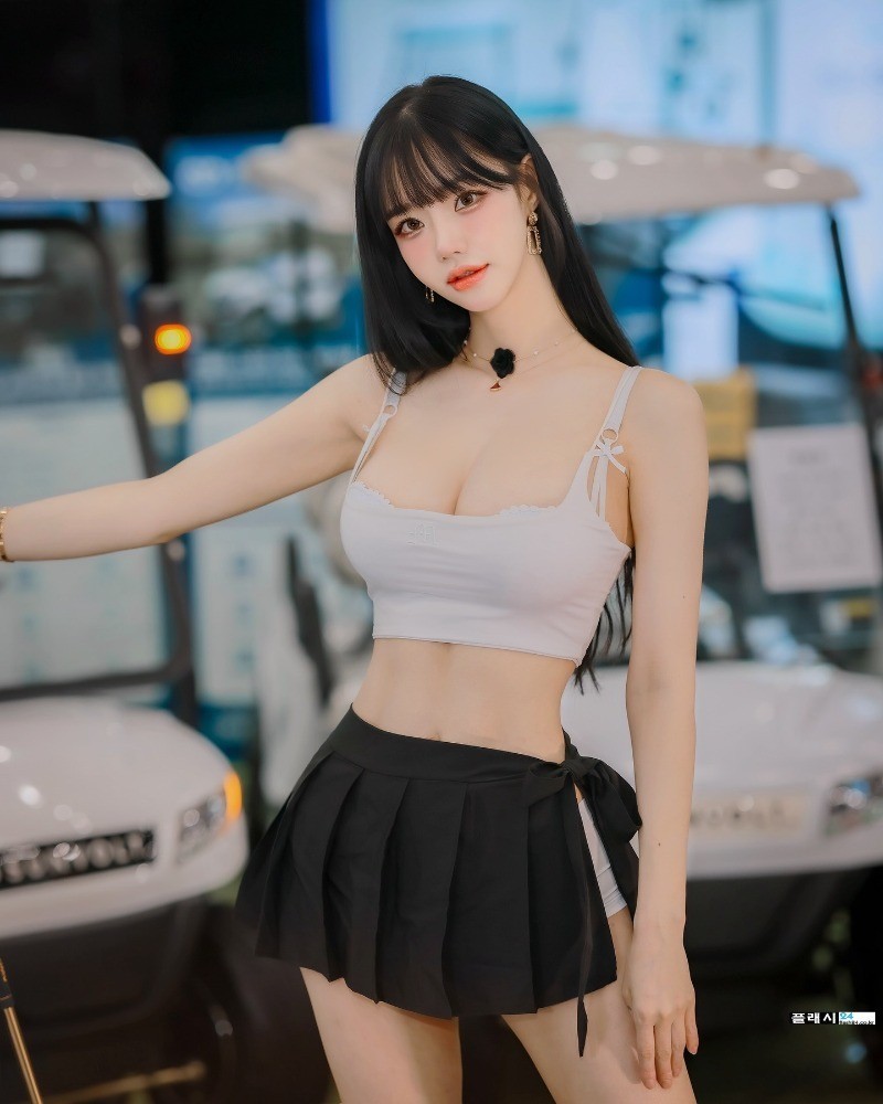 ㅇㅎ)레이싱모델 민한나 미끈한 복근-2
