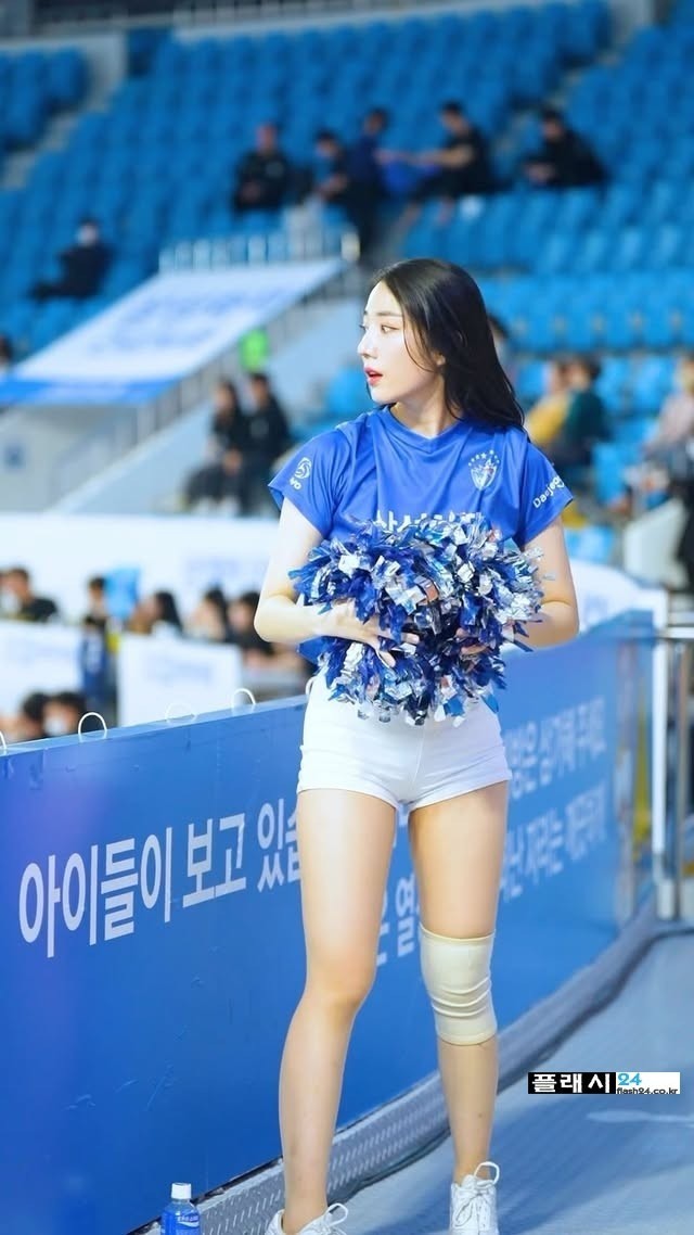 워터밤의 그녀 박지안 치어리더-3