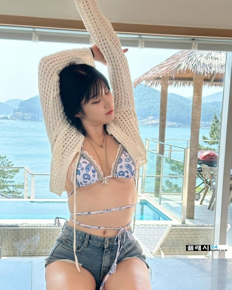 ㅇㅎ)수영복 작아보인다 모델 겸 스트리머 김우현-4