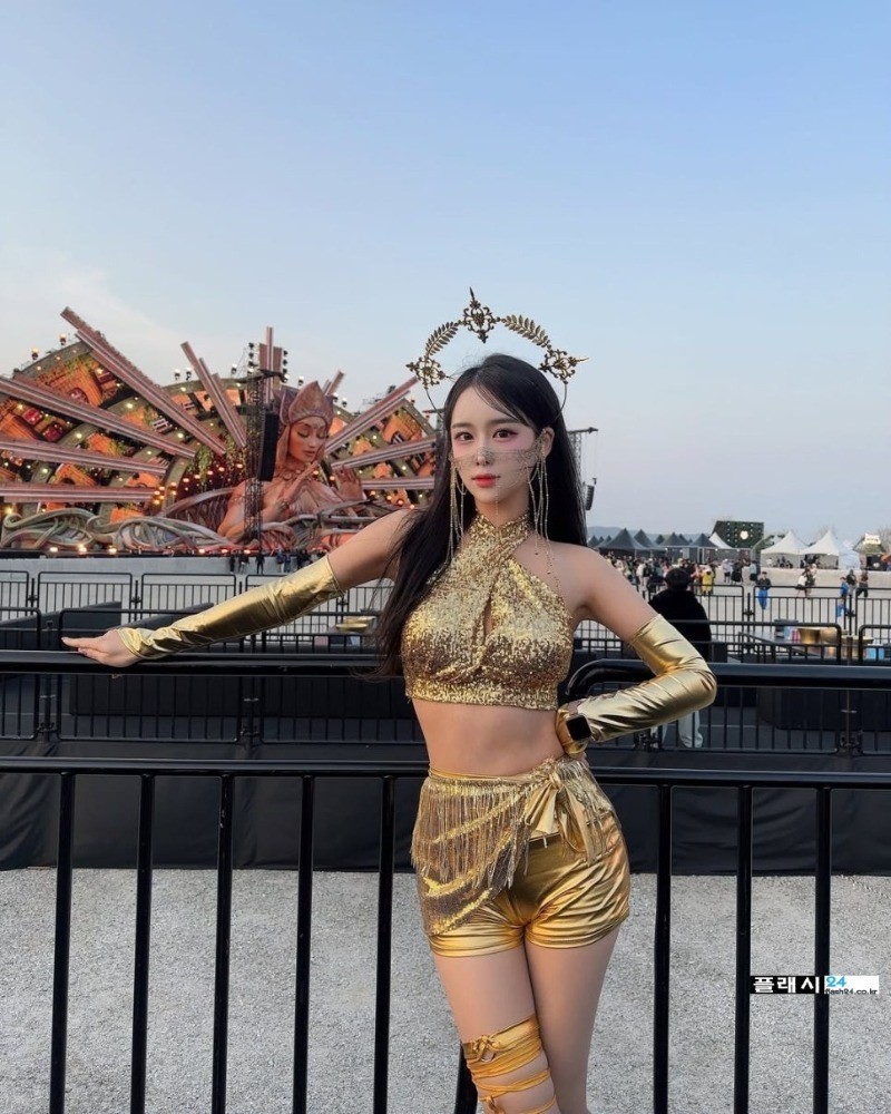 모델 서유리 수영복 모음