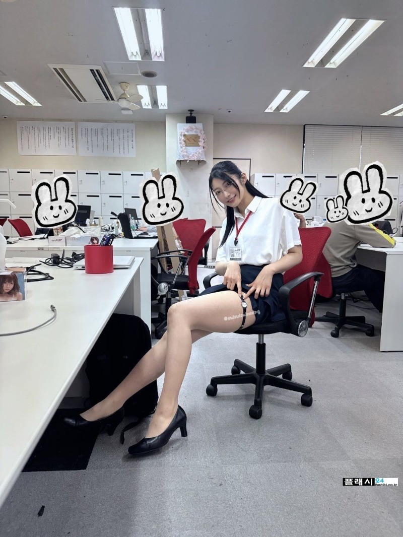 임원 비서실 직원 출신 신인 배우 모리야 요시노-17