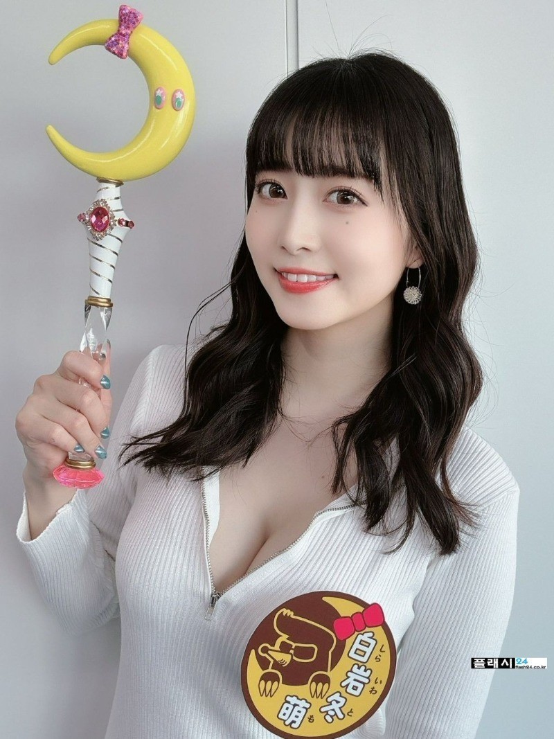 요즘 폼 최상위라는 아이돌 출신 배우 시라이와 토모-6
