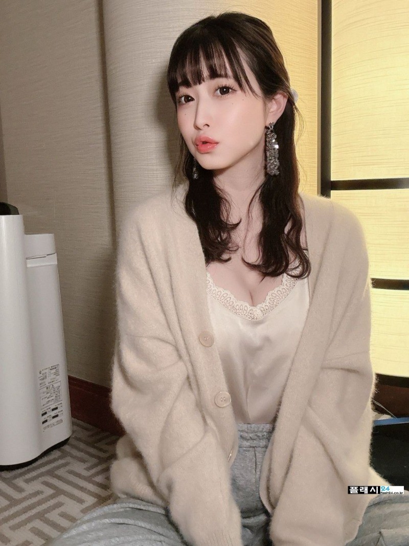 요즘 폼 최상위라는 아이돌 출신 배우 시라이와 토모-13