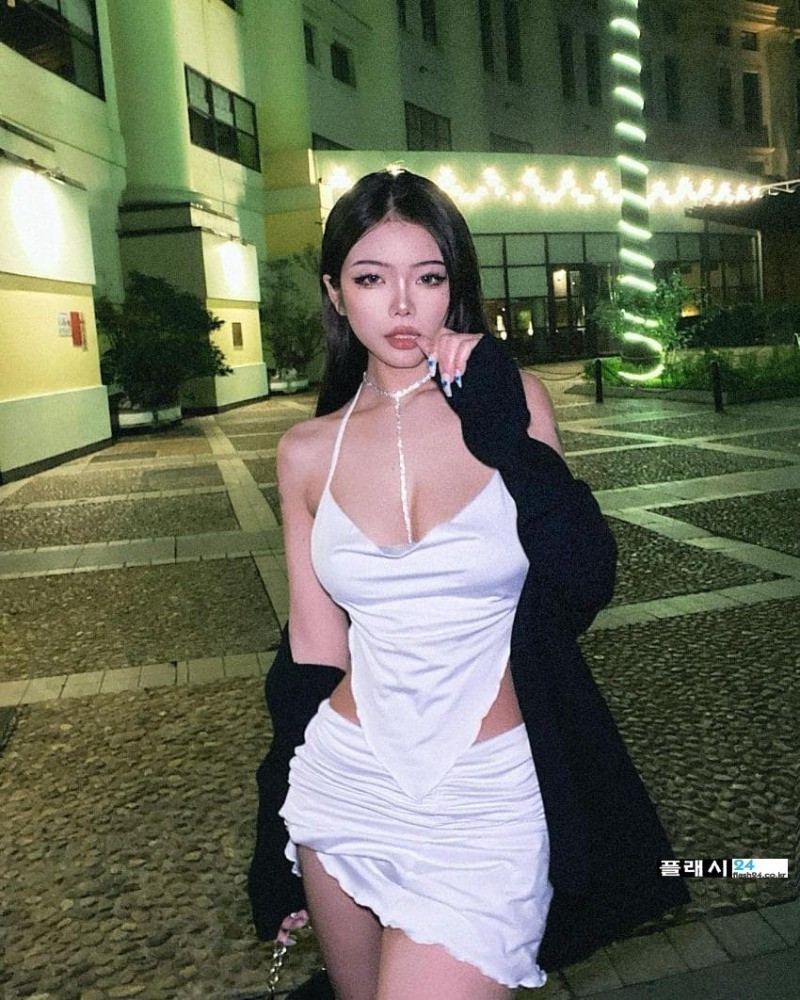 타투 있어도 데이트 가능한 처자-12