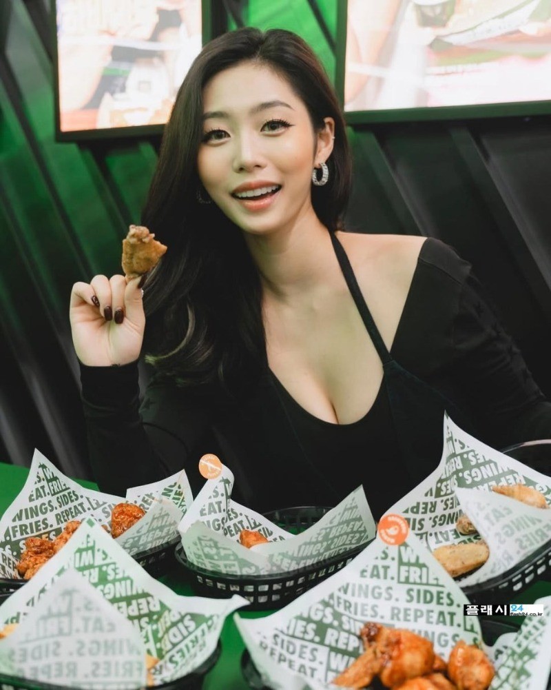 CK미녀 인플루언서 에이미 홍윤서-10