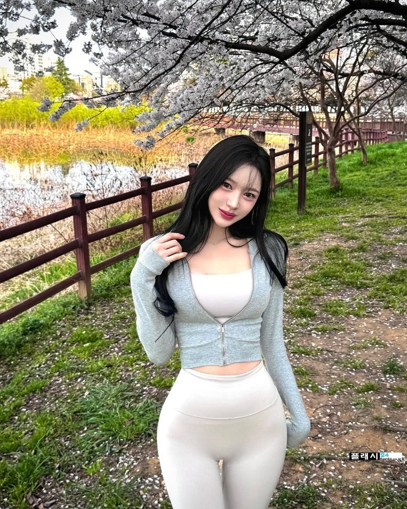 우아함의 정석, 미스춘향 김현지 홀복-5