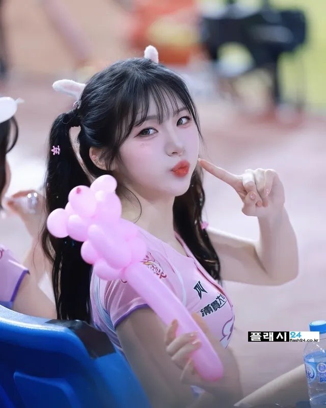 대만을 사로잡은 한국 치어리더, 염세빈-5