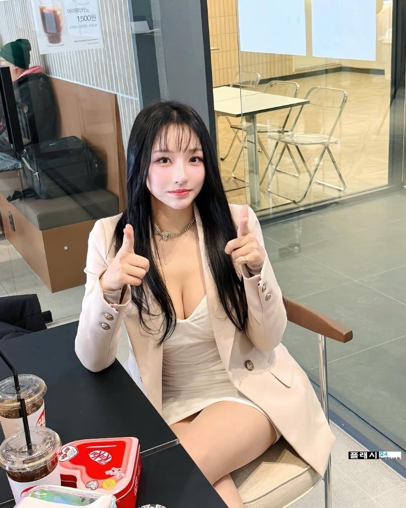 골반만 좋을줄 알았던 레이싱 모델 인플루언서 오은담-6