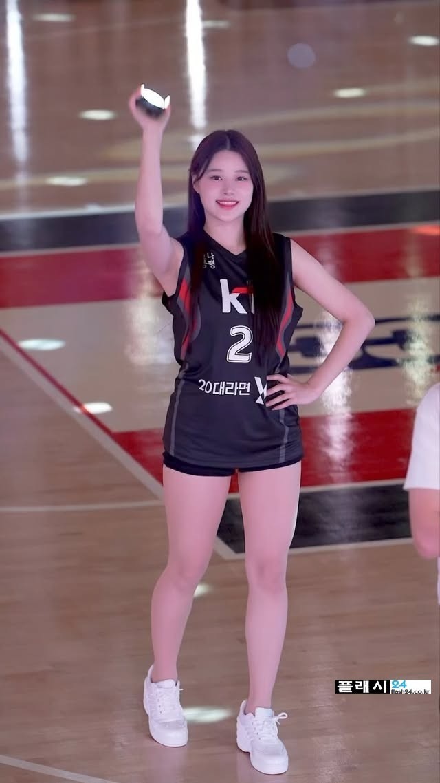 골반댄스에 최적화된 이예빈 치어리더-3