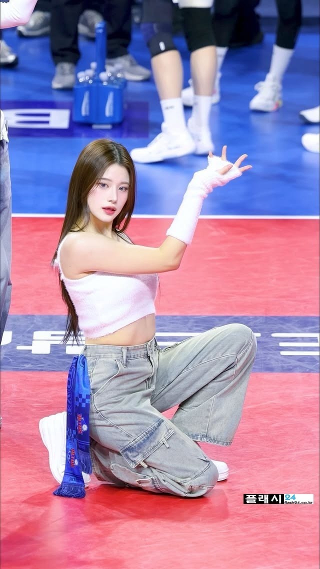 골반댄스에 최적화된 이예빈 치어리더-5