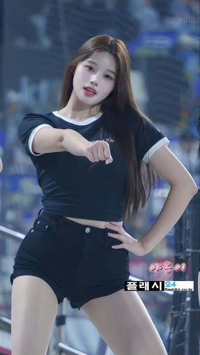골반댄스에 최적화된 이예빈 치어리더-9