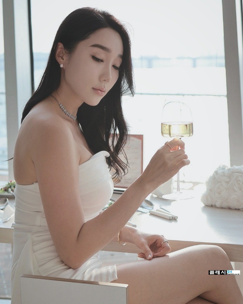 미시차유리 육덕진 몸매