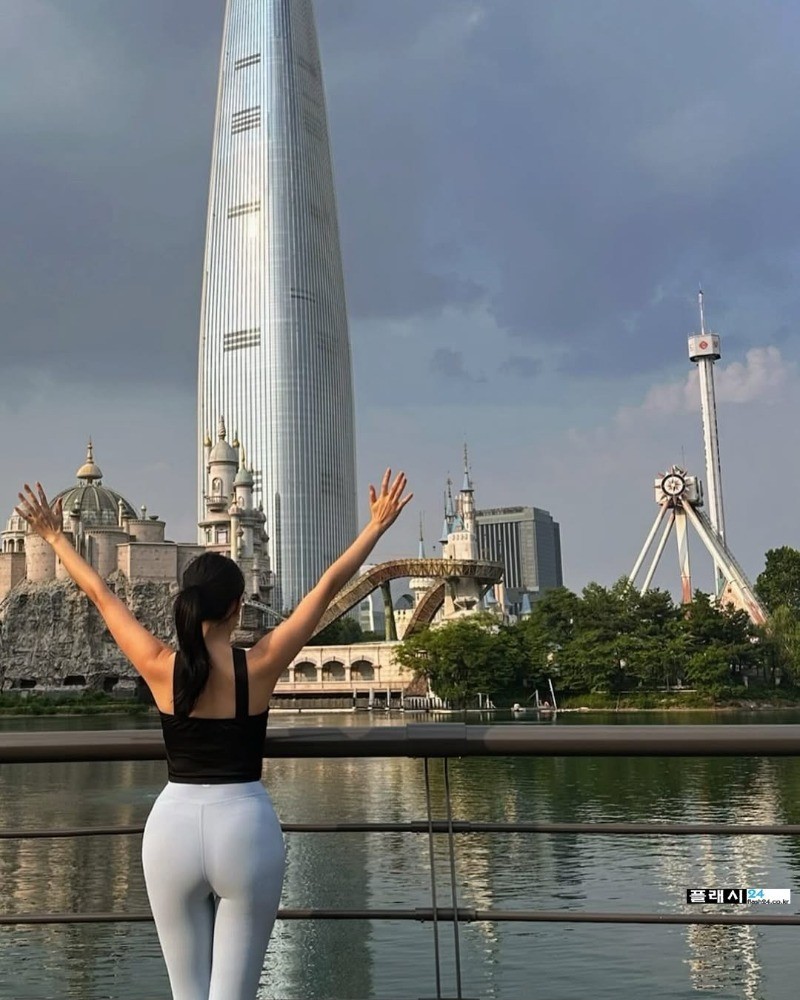 미시차유리 육덕진 몸매-3