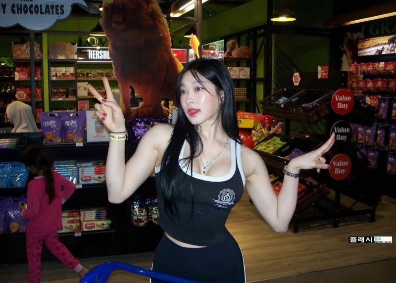 96년생 헬창 유부녀 누나 박다빈-9