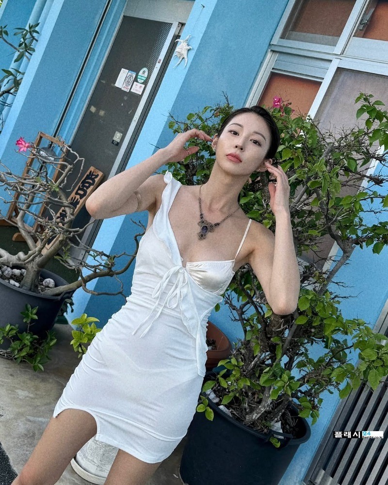 슈퍼모델에서 인플루언서로 성장 김보라 여행룩-14