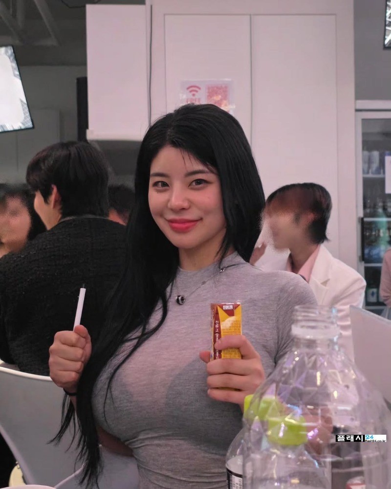 인플루언서 로빈 다르구나-3