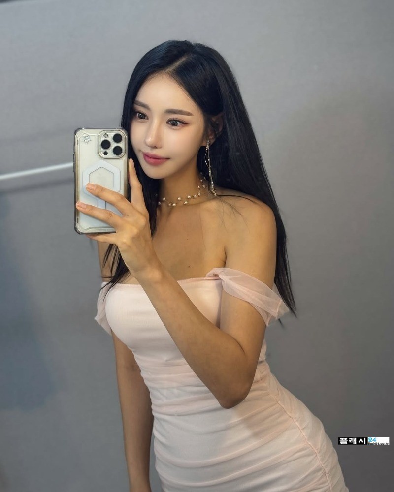 가려도 빛나는 모델 최예록-5