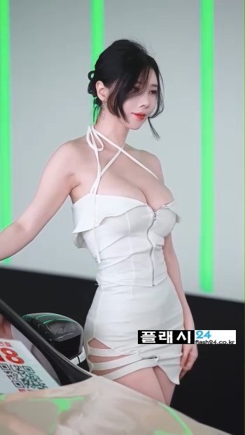 모터쇼 뽀얀 누나 송주아
