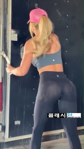 신입 노가다 누나의 옷차림-8