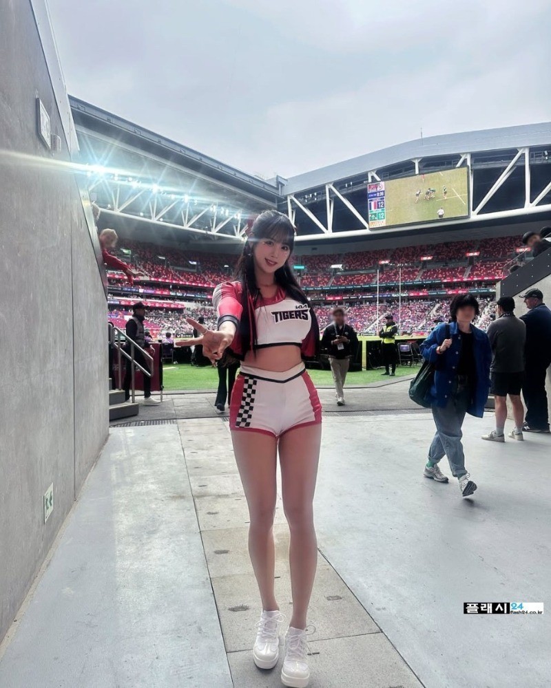 유부녀 된다는 김한나 치어리더