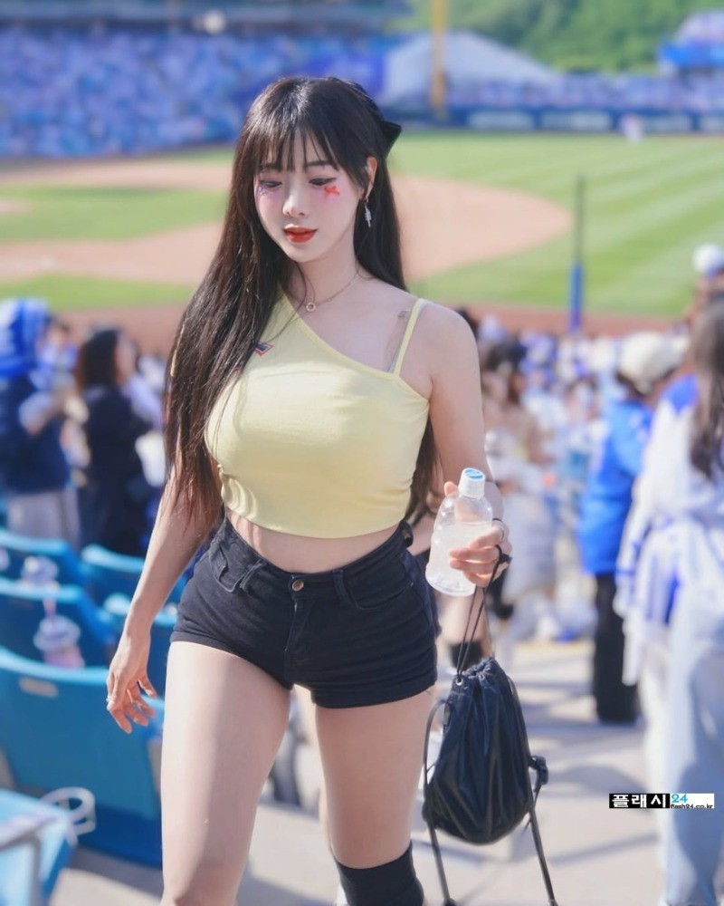 유부녀 된다는 김한나 치어리더-6