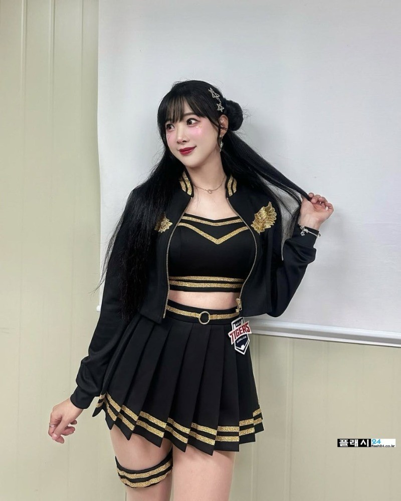 유부녀 된다는 김한나 치어리더-12