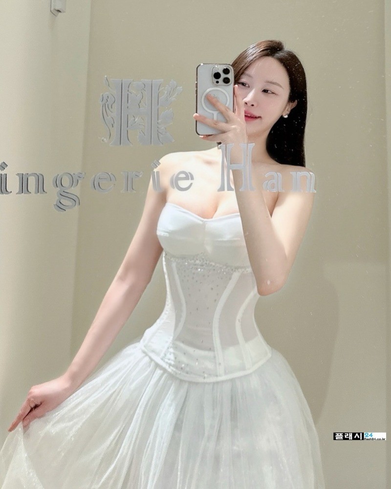 필라테스 원장님의 정제된 감성과 탄탄한 몸매-14