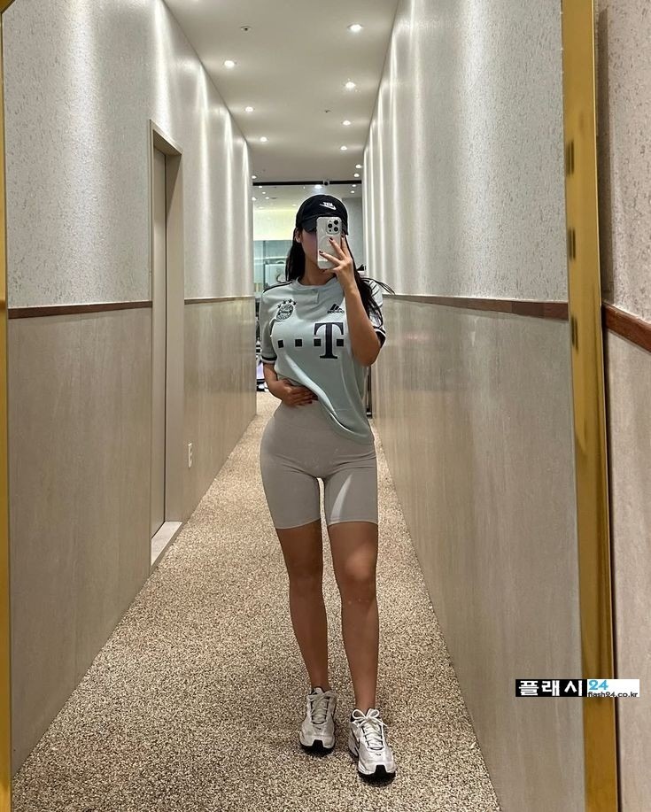 매일 기다려지는 운동후 셀카녀-12