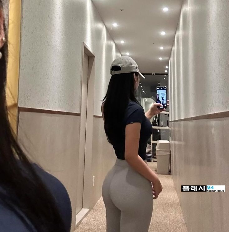 매일 기다려지는 운동후 셀카녀-15