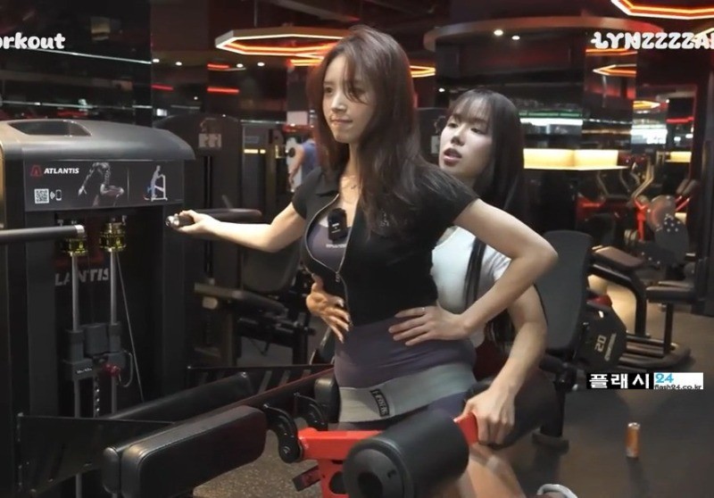 힙업 운동하는 하트 시그널 김지영-6