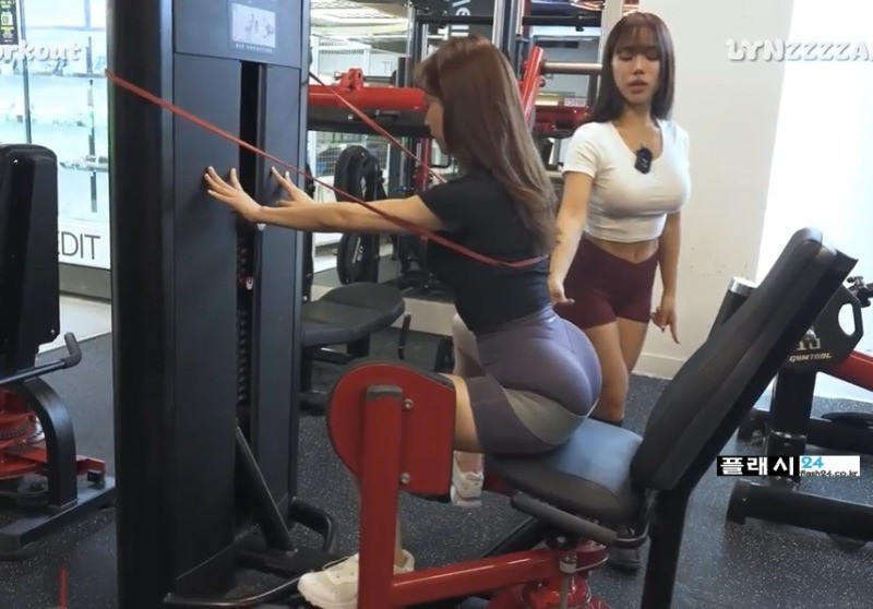 힙업 운동하는 하트 시그널 김지영-9