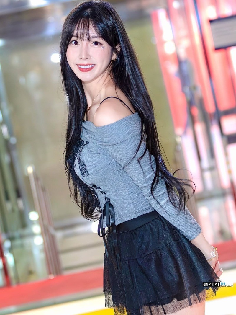 안지현 치어리더 이렇게 입고 런닝머신 타는거야