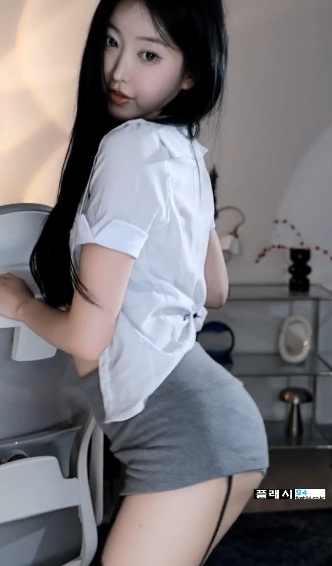회색 치마입고 내미는하니니-5