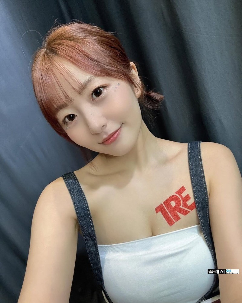 데뷔전에 업소 에이스 출신이었다는 배우 아오조라 히카리-9