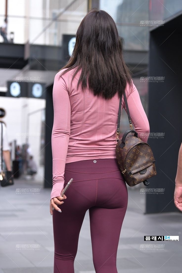 요즘도 길에서 가끔 보이는 처자 패션-7