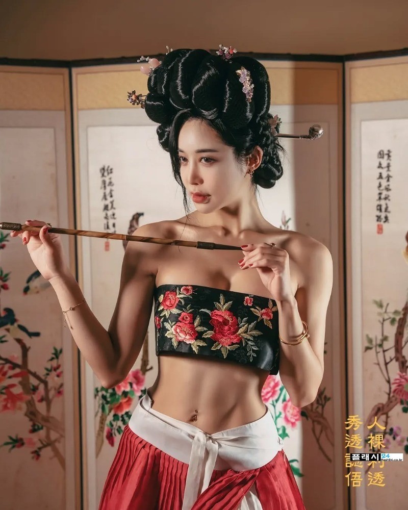한복의 아찔함 레이싱 모델 이슬비-11