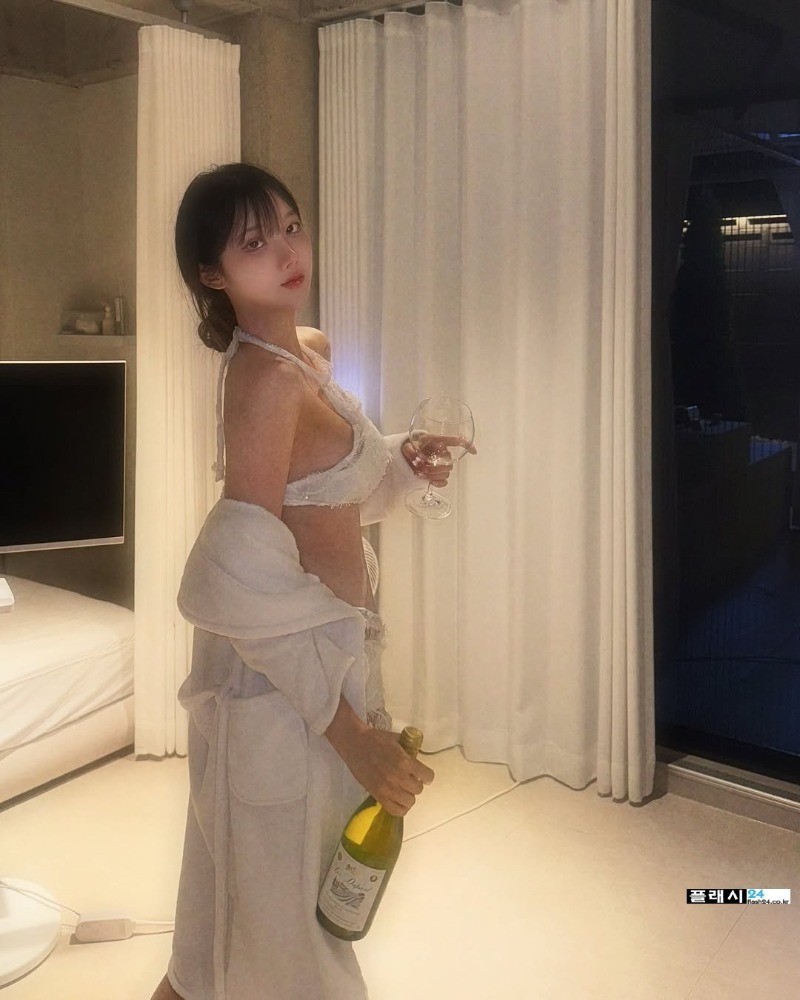치어리더 이진의 썸머룩-4